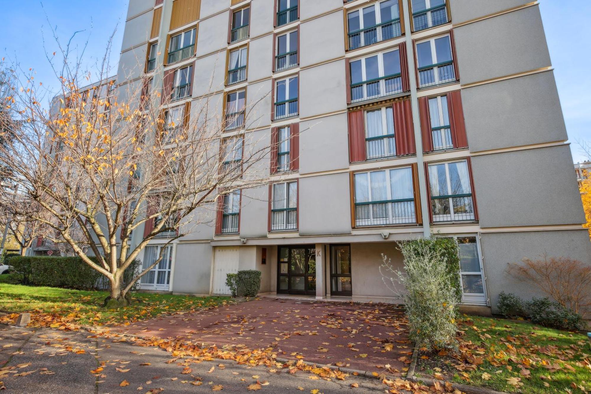 Chic Apart With Parking Chaville Exterior photo