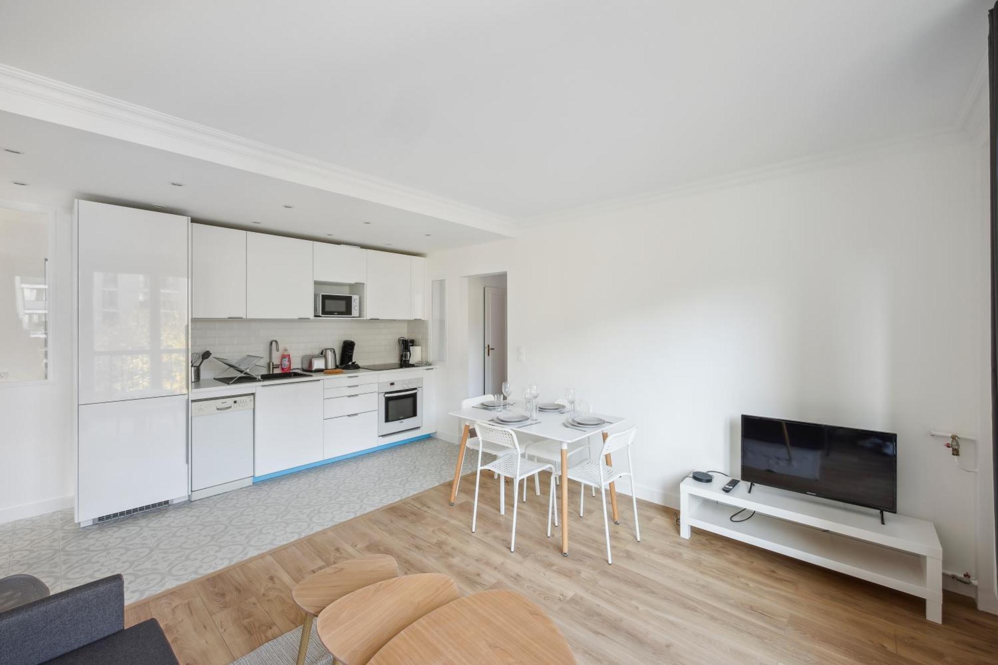 Chic Apart With Parking Chaville Exterior photo
